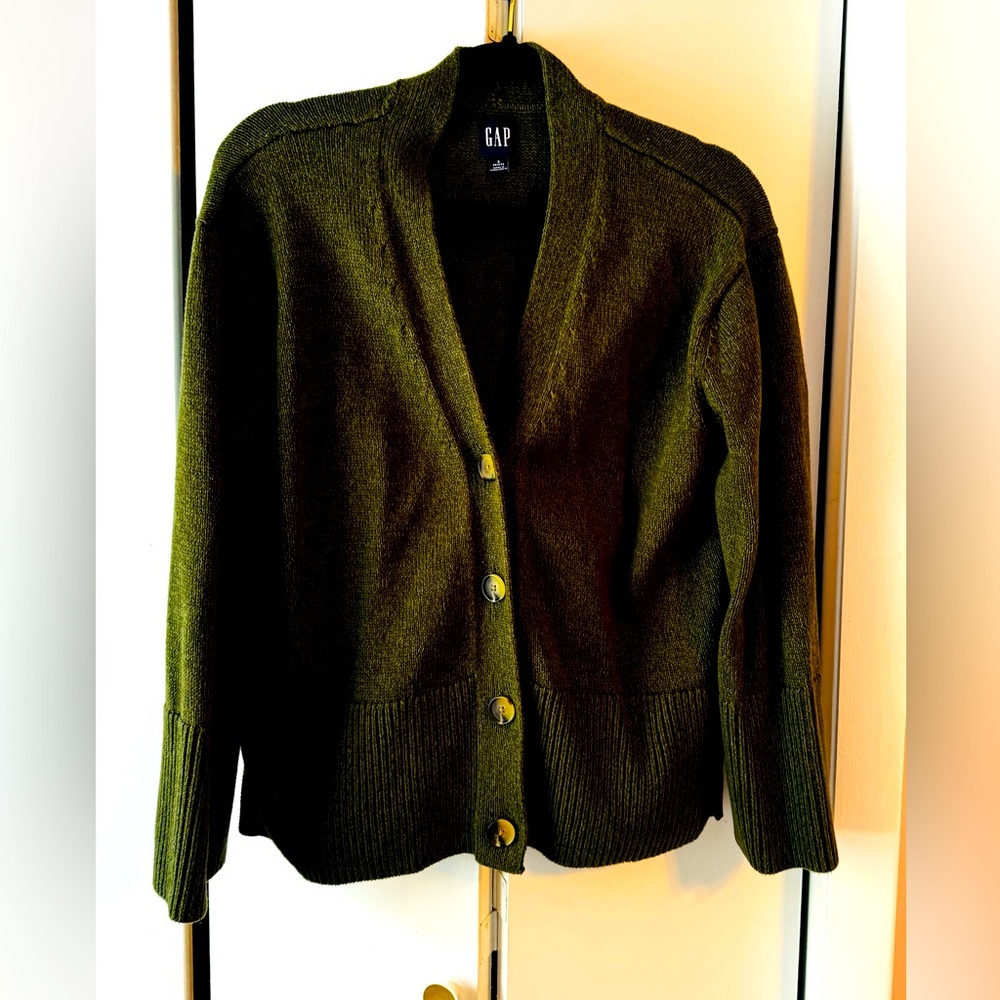 Gap cardigan